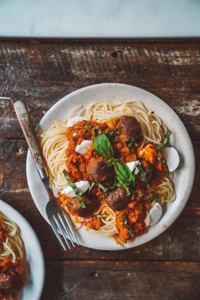 Meal planning can feel daunting at times but Food By Maria is here to help! I've included three easy plant based vegan recipes like spaghetti bolognese.