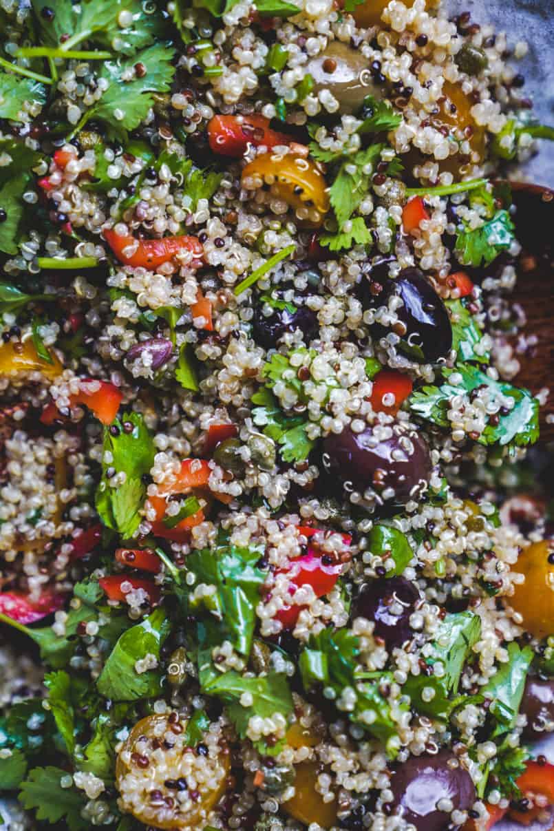 Start your year off right with this super easy meal prep recipe. It's a plant based quinoa salad that is sure to set you up for success.