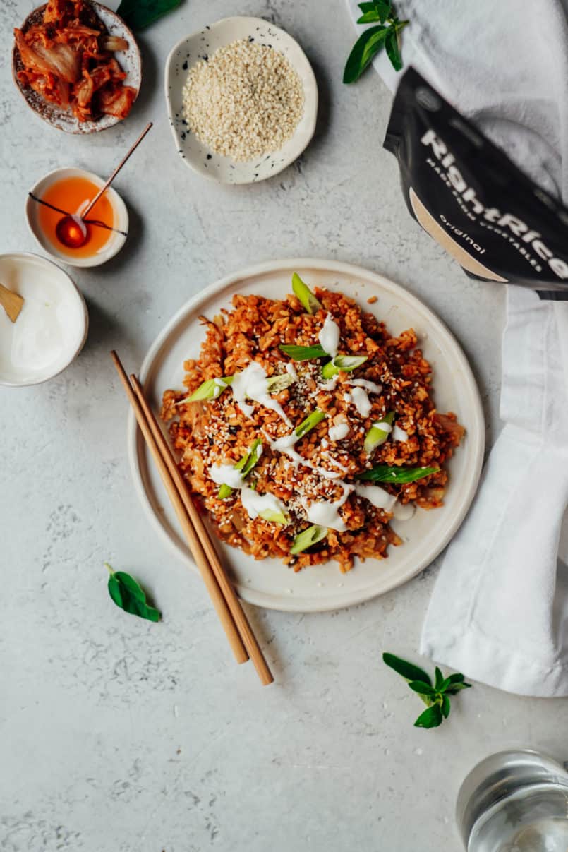 This one pot plant based kimchi fried rice is perfect to go waste free & use up those leftovers in your fridge.