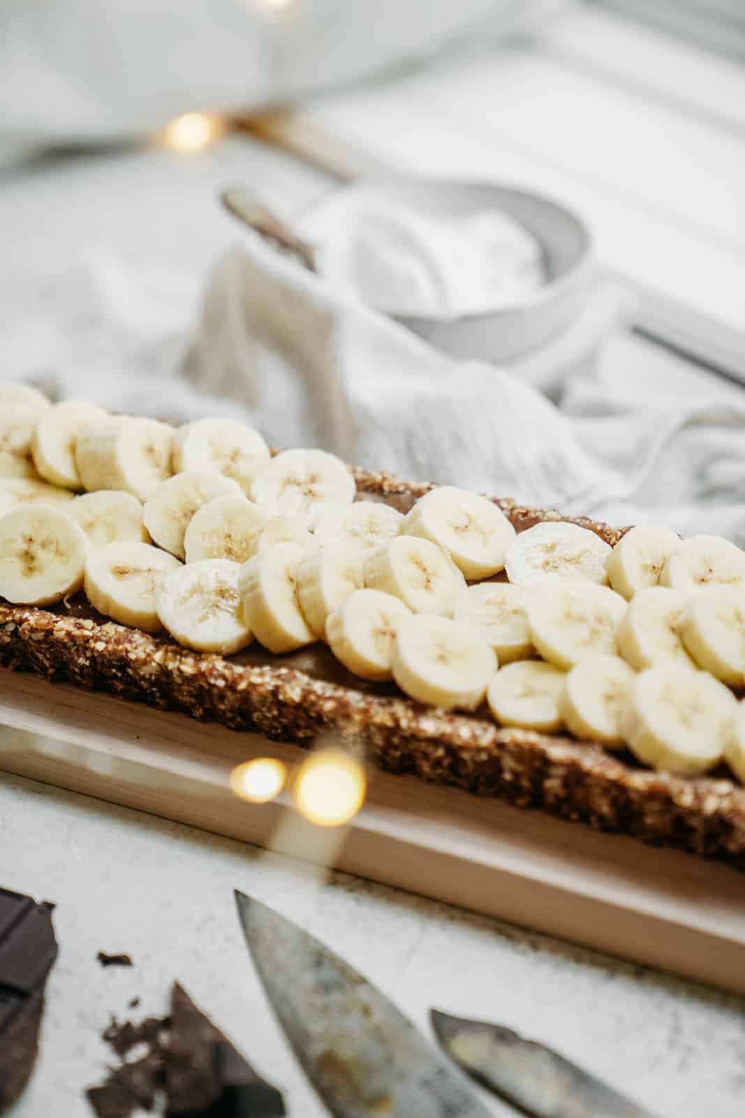 Side angle of vegan banoffee pie