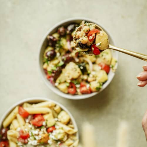 Pasta primavera in bowls