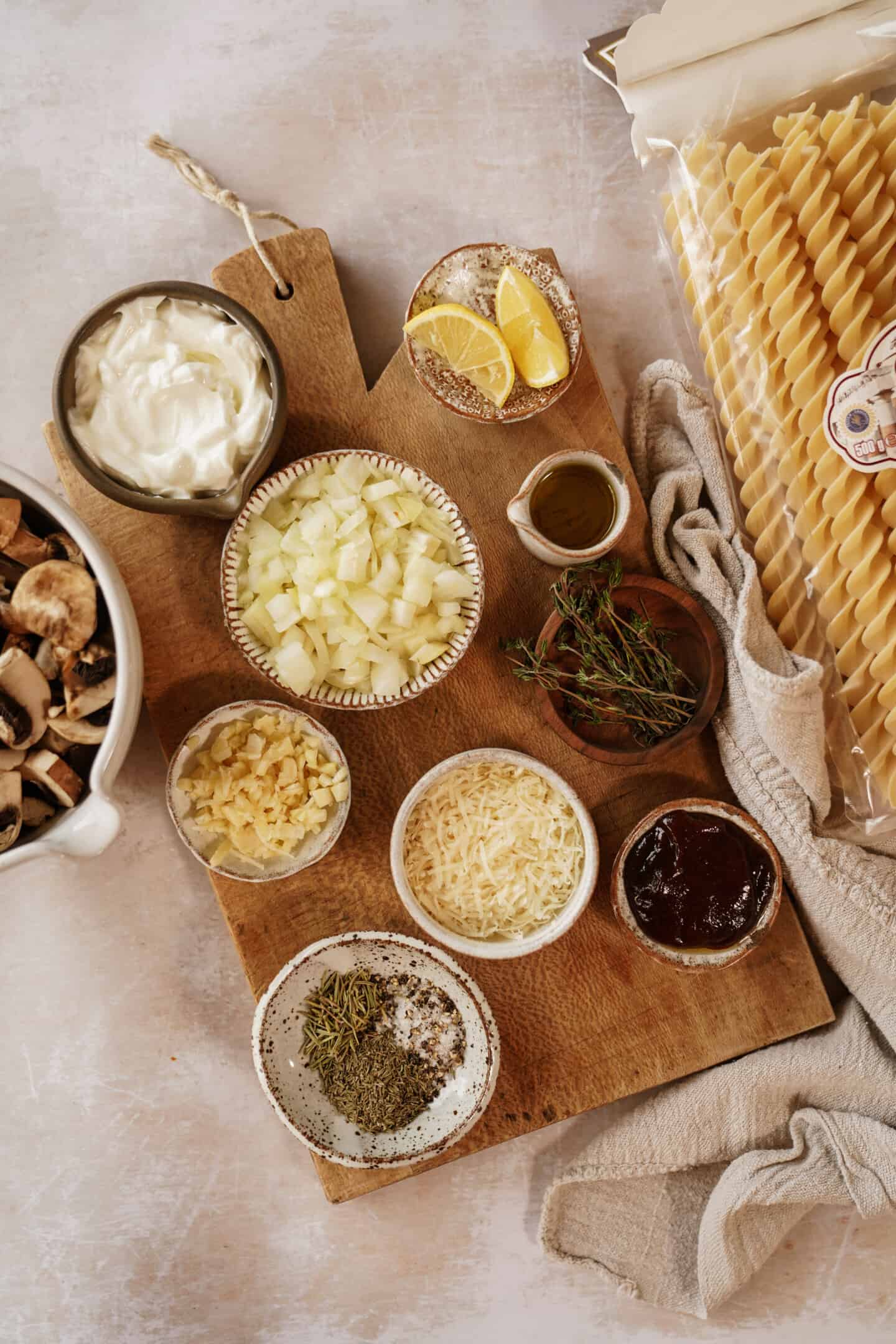 Ingredients for cream of mushroom pasta