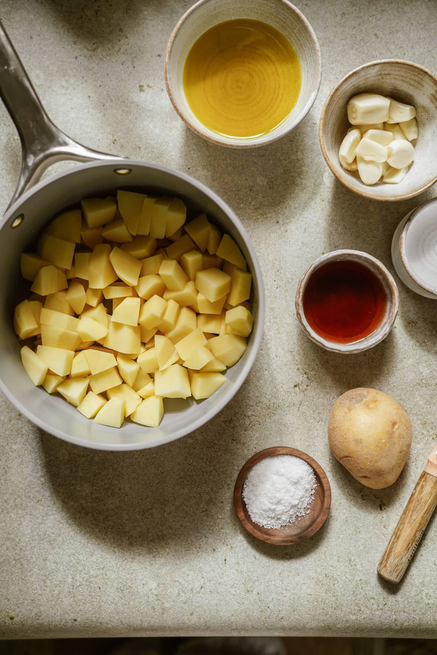 Ingredients for skordalia on counter